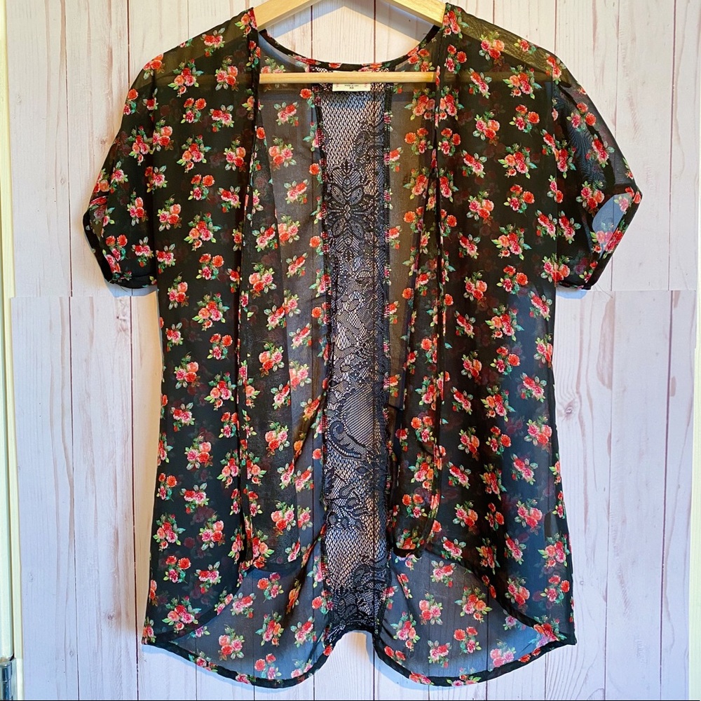Tilly’s Floral Print Kimono | Size XS